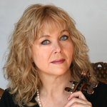 Violinist Stephanie Quinn